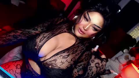 milkshakelavinia online show from 02-14-25, 10:07