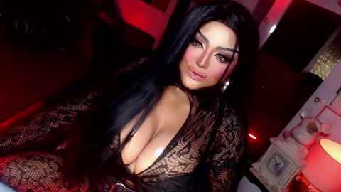 milkshakelavinia online show from 02-17-25, 08:26