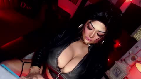 milkshakelavinia online show from 02-19-25, 05:27