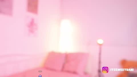 Snapshot of milky_0 chatting on 10-30-25, 11:16 milky_0 online show from 10-30-25, 11:16