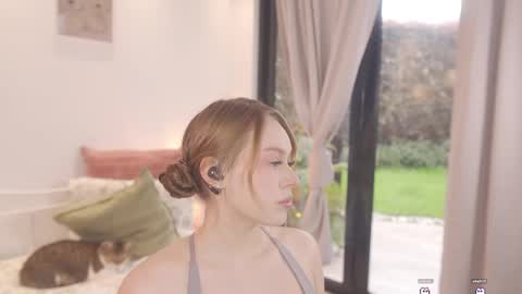 milky_0 online show from 06-06-26, 07:29