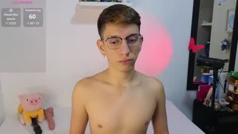 Snapshot of milky__boy_ chatting on 07-14-26, 12:35 H A R O L D online show from 07-14-26, 12:35