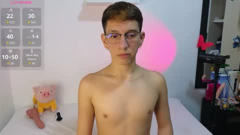 Snapshot of milky__boy_ chatting on 07-23-26, 02:31 H A R O L D online show from 07-23-26, 02:31