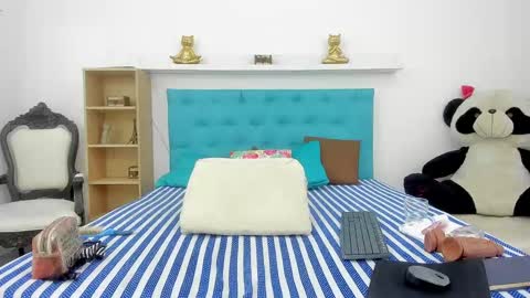 Snapshot of milky_emma chatting on 01-16-25, 12:09 milky_emma online show from 01-16-25, 12:09