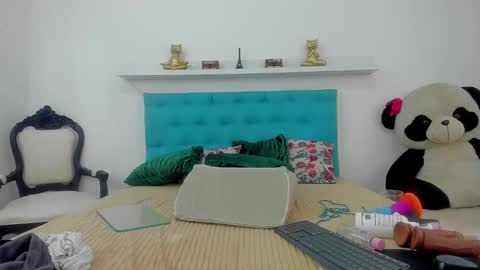 Snapshot of milky_emma chatting on 03-12-25, 04:35 milky_emma online show from 03-12-25, 04:35