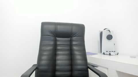 Livia online show from 12-11-24, 04:20