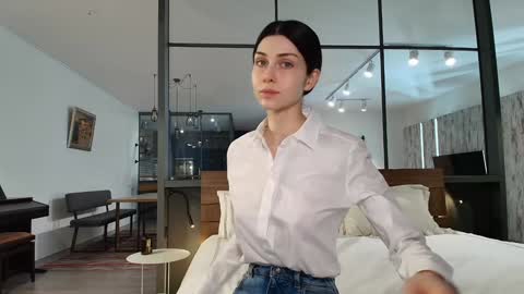 milla bella online show from 03-21-26, 09:07