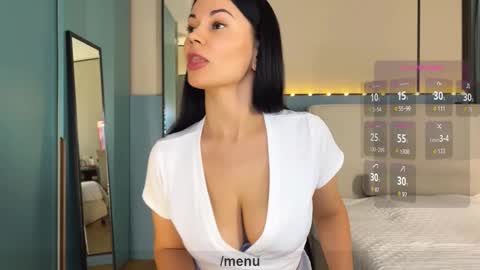 Snapshot of milla_kuni chatting on 11-07-25, 06:52 Mila online show from 11-07-25, 06:52