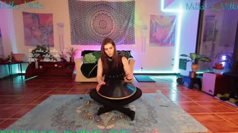 milla_milla online show from 01-01-25, 09:17