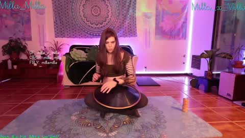 milla_milla online show from 01-11-25, 01:01