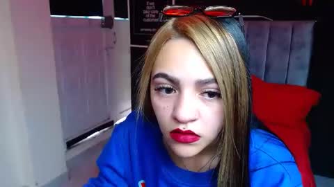 Snapshot of millacounisslosexanal chatting on 12-31-24, 03:09 Violeta online show from 12-31-24, 03:09