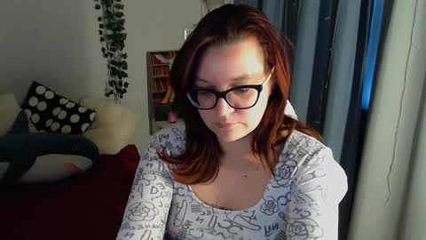 Snapshot of millapoolys chatting on 12-13-24, 01:01 Milla online show from 12-13-24, 01:01