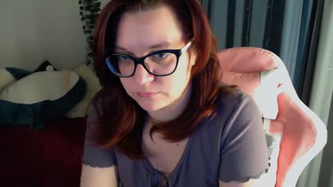 Snapshot of millapoolys chatting on 12-15-24, 10:37 Milla online show from 12-15-24, 10:37