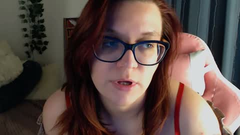 Snapshot of millapoolys chatting on 12-23-24, 10:12 Milla online show from 12-23-24, 10:12
