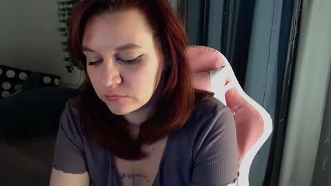Snapshot of millapoolys chatting on 12-25-24, 09:33 Milla online show from 12-25-24, 09:33