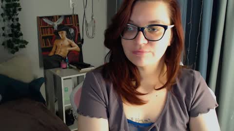 Snapshot of millapoolys chatting on 01-13-25, 10:13 Milla online show from 01-13-25, 10:13