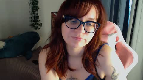 Snapshot of millapoolys chatting on 01-27-25, 12:37 Milla online show from 01-27-25, 12:37