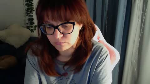 Snapshot of millapoolys chatting on 02-23-25, 05:50 Milla online show from 02-23-25, 05:50