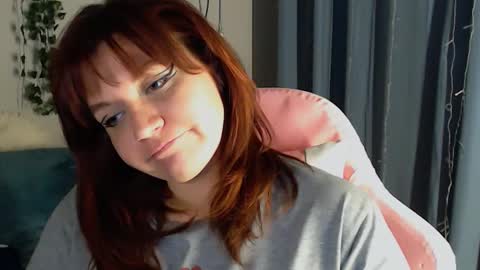 Snapshot of millapoolys chatting on 02-27-25, 03:37 Milla online show from 02-27-25, 03:37
