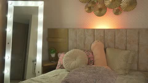 erika rf99 online show from 01-12-25, 06:06