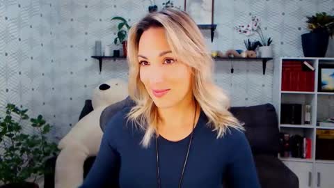 MillaXQueen online show from 11-16-25, 05:57