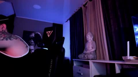 Snapshot of miller_g95 chatting on 06-18-26, 05:51 miller_g95 online show from 06-18-26, 05:51