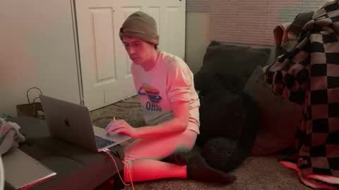 Snapshot of millerjdm chatting on 02-04-25, 01:59 SlimnHungOH online show from 02-04-25, 01:59