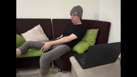 Snapshot of millerjdm chatting on 11-09-25, 06:06 SlimnHungOH online show from 11-09-25, 06:06