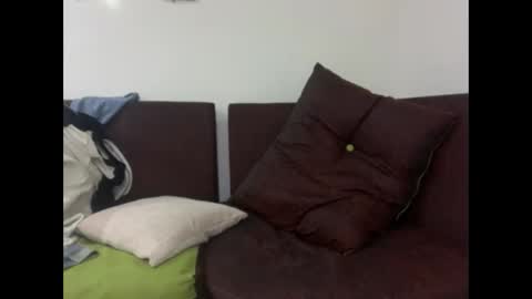 Snapshot of millerjdm chatting on 11-12-25, 10:41 SlimnHungOH online show from 11-12-25, 10:41