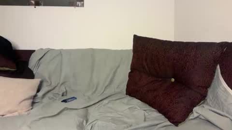 Snapshot of millerjdm chatting on 12-18-25, 01:22 SlimnHungOH online show from 12-18-25, 01:22