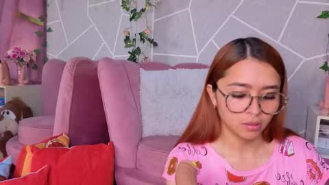 Snapshot of milleyjones_ chatting on 11-17-25, 08:58 milleyjones_ online show from 11-17-25, 08:58