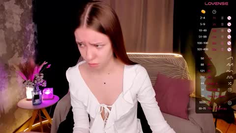 Snapshot of milli_brownn chatting on 10-13-25, 07:19 Milli online show from 10-13-25, 07:19