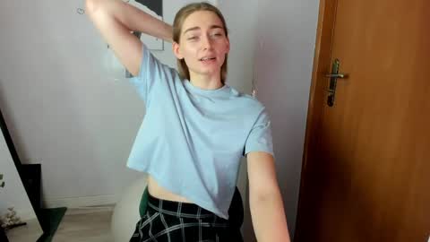 Snapshot of millie_lacroix chatting on 04-16-26, 01:12 millie_lacroix online show from 04-16-26, 01:12
