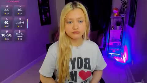 Millie online show from 10-04-25, 03:54