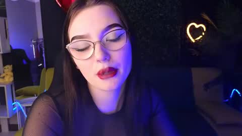 Snapshot of milliedoll chatting on 02-22-25, 11:46 Millie online show from 02-22-25, 11:46