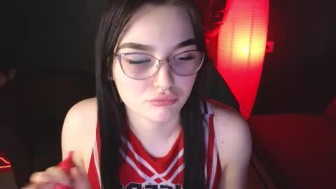 Snapshot of milliedoll chatting on 03-01-25, 10:13 Millie online show from 03-01-25, 10:13