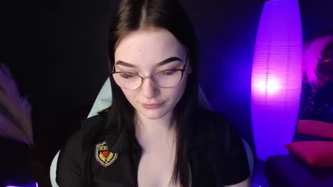 Snapshot of milliedoll chatting on 03-07-25, 04:24 Millie online show from 03-07-25, 04:24