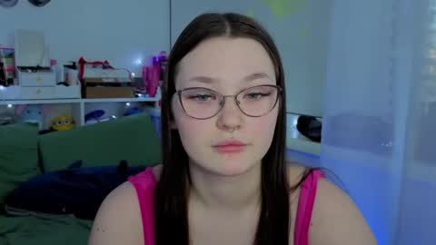 Snapshot of milliedoll chatting on 10-14-25, 08:48 Millie online show from 10-14-25, 08:48
