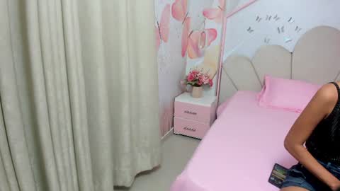 Miley online show from 06-18-26, 02:56