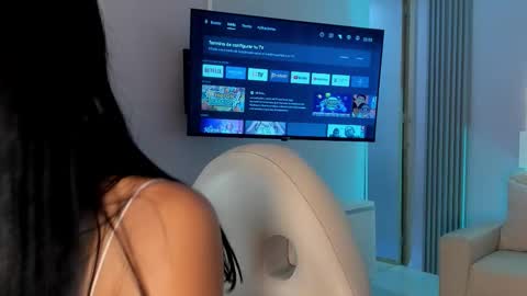 Snapshot of millieskinny_ chatting on 09-25-25, 01:20 Ana Maria online show from 09-25-25, 01:20