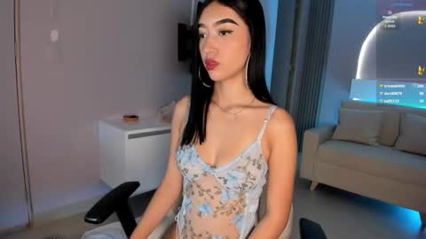 Snapshot of millieskinny_ chatting on 10-02-25, 11:50 Ana Maria online show from 10-02-25, 11:50