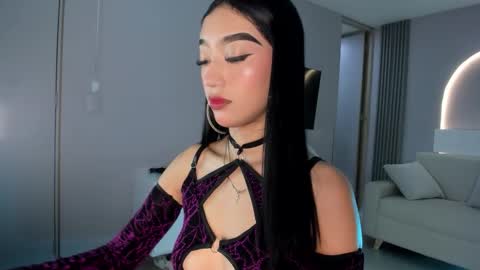 Snapshot of millieskinny_ chatting on 10-21-25, 11:38 Ana Maria online show from 10-21-25, 11:38