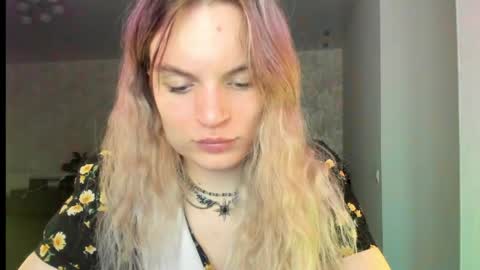 mili-kira online show from 05-16-26, 08:29