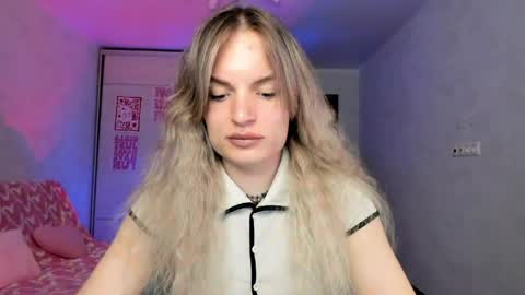 mili-kira online show from 05-17-26, 12:23