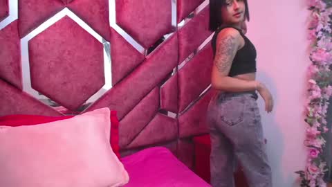 Milly Print online show from 02-20-25, 02:40