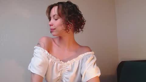 Milly online show from 10-04-25, 07:50