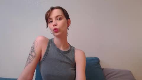 Milly online show from 10-08-25, 07:17