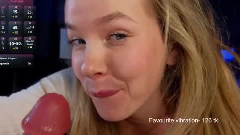 Milly    online show from 03-04-25, 10:02