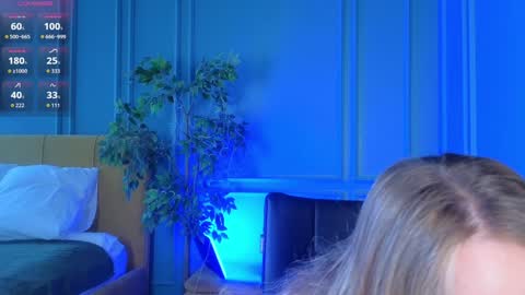 Milly    online show from 10-21-25, 06:58