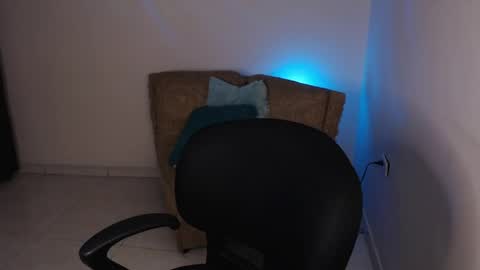 Emily  online show from 05-18-26, 11:21